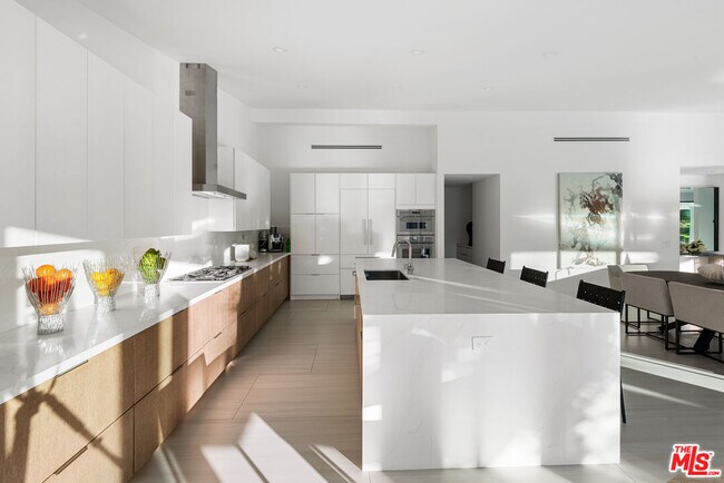 Building Photo - 49723 Ave Montero