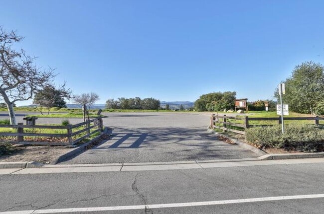 Building Photo - 114 Niguel Ln