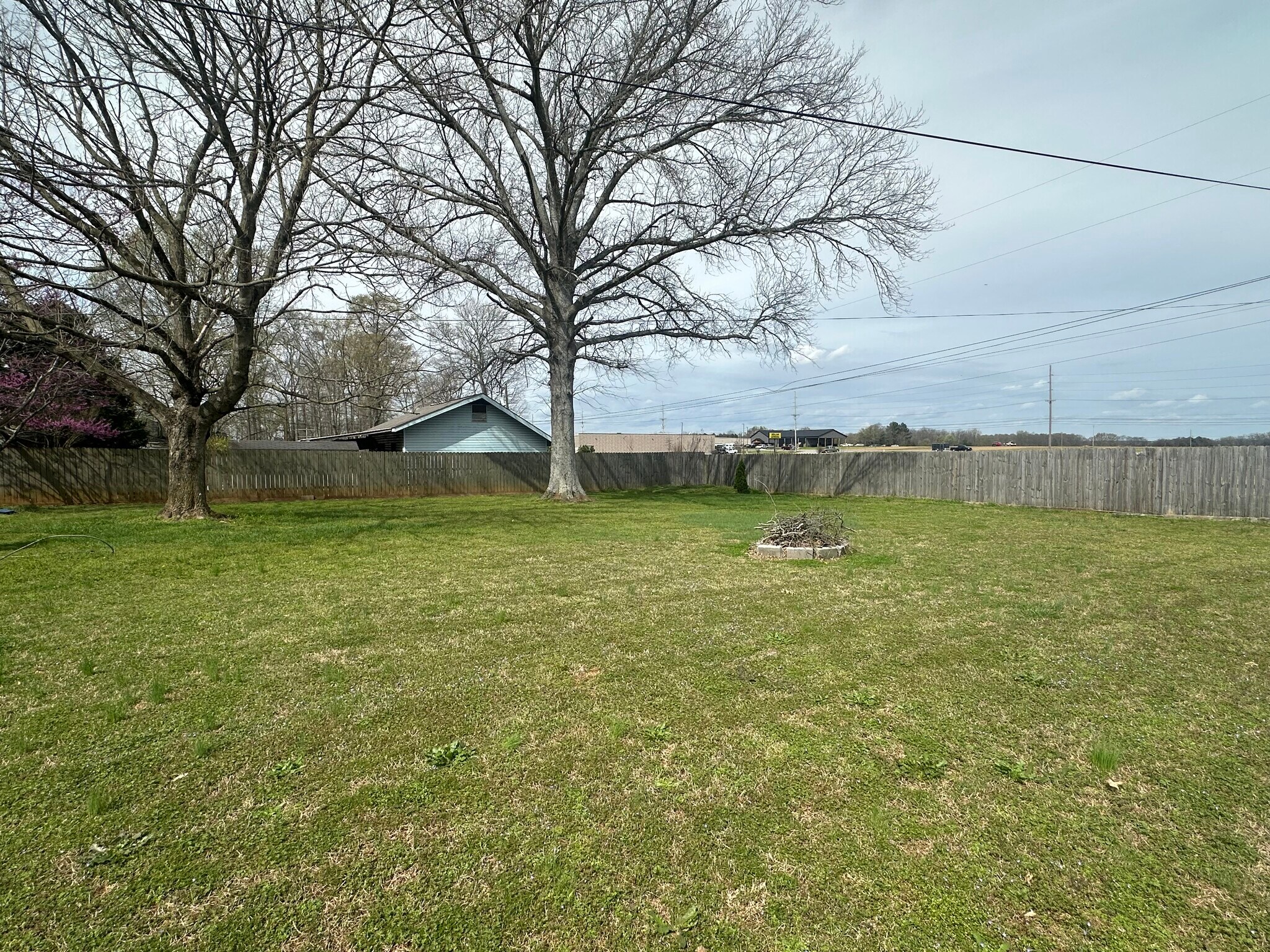 Building Photo - 18516 Elles Dr