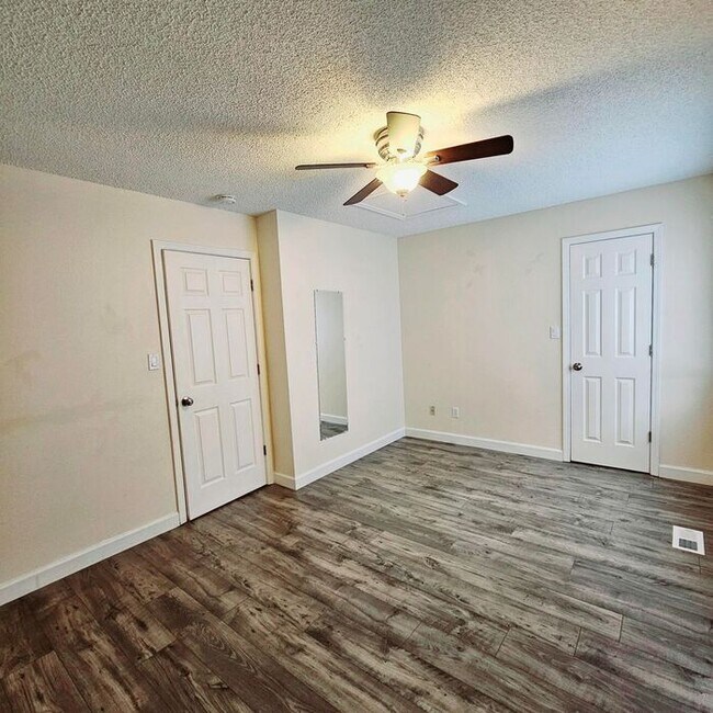 Building Photo - 4-Bedroom Home in Briargate Neighborhood!