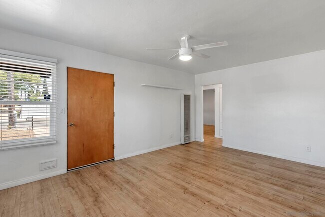 Building Photo - 2548 Violet St