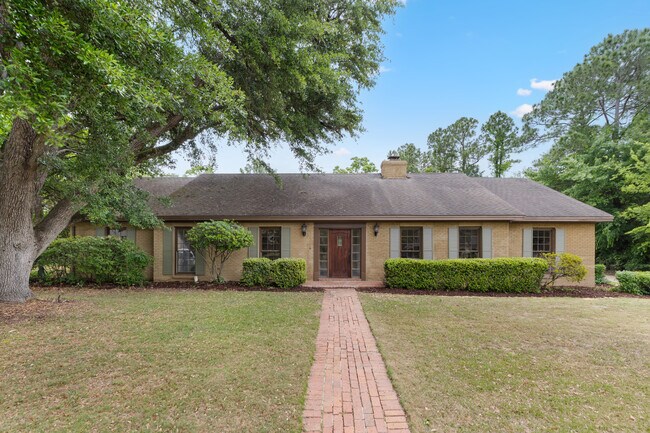 Building Photo - 2451 Belcher Dr