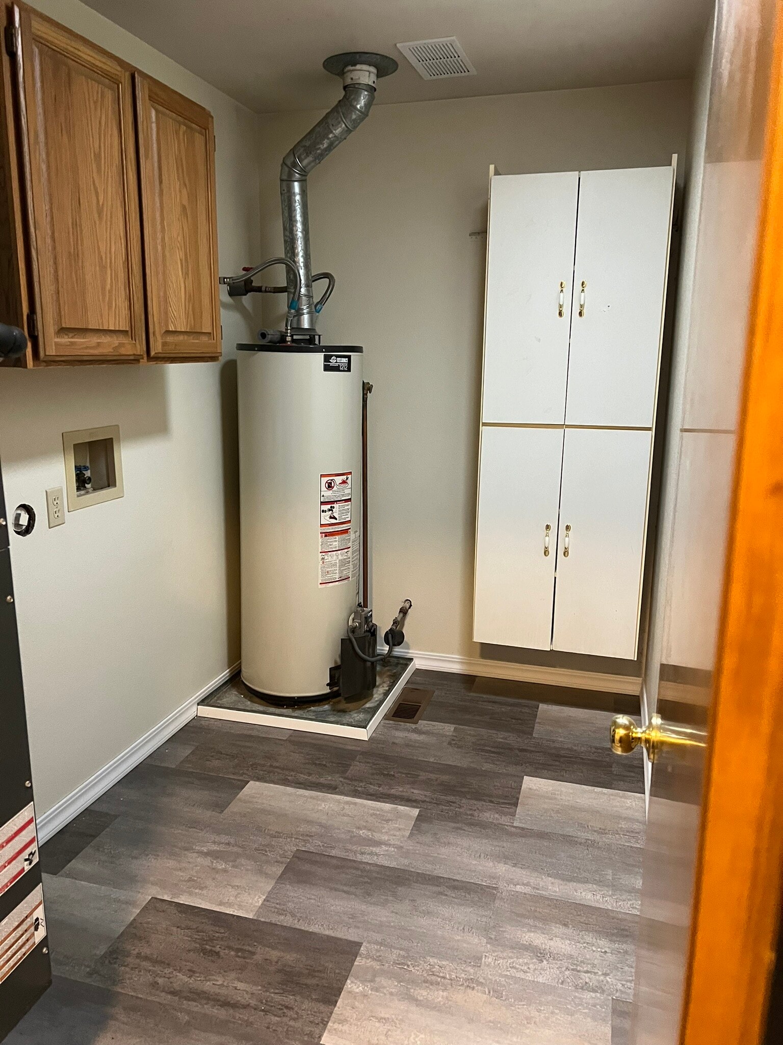 Building Photo - 412 NW F St