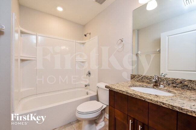 Building Photo - 8663 Lancelot Ave