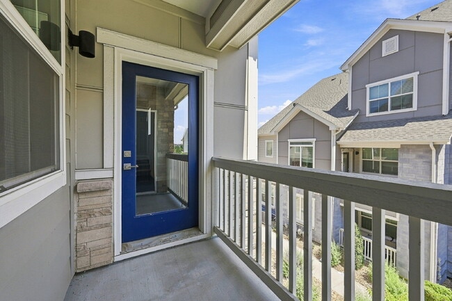 Building Photo - $2,495.95- 3 Bed, 3 Bath Condo in Aurora with In Unit Laundry!