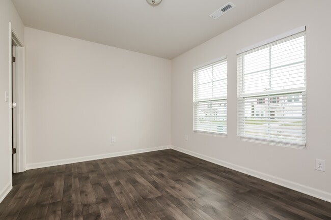 Building Photo - 117 Lemon Ln