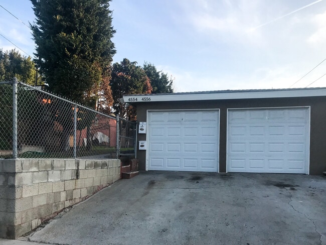 Garage - 4556 W 163rd St