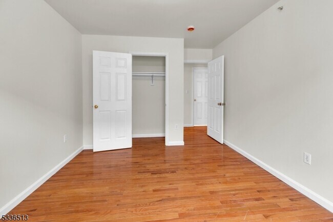 Building Photo - 58 1st St