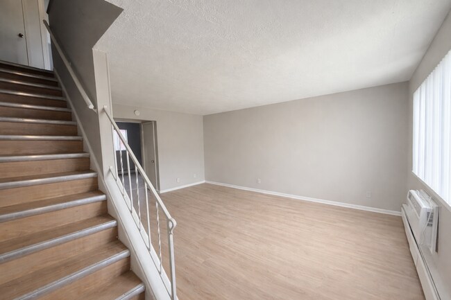 Building Photo - Newly Renovated 2 Bed, 1.5 Bath Townhome – Prime Location Near 28th Street