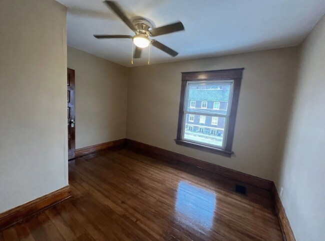 Building Photo - 2214-2216 7th Ave