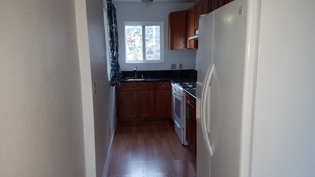 Building Photo - 1387 Frank St