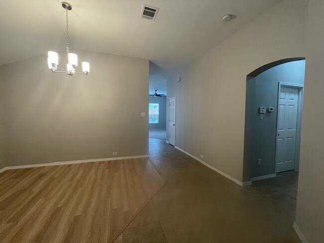 Building Photo - 3208 Black Ranch Court