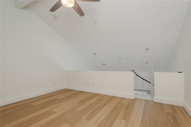 Building Photo - 320 ISLAND Way