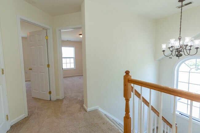 Building Photo - 59 Stork Ln