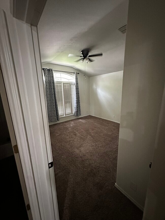 Building Photo - 7822 Bur Oak Way