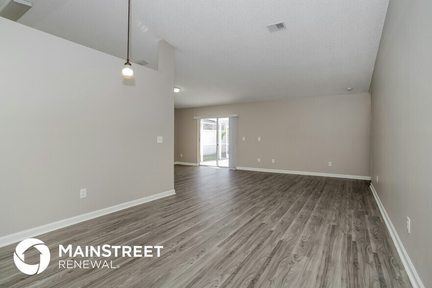 Building Photo - 1510 Oak Hill Trail