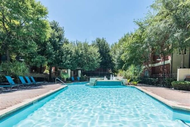 Building Photo - 1 bedroom in San Antonio TX 78230