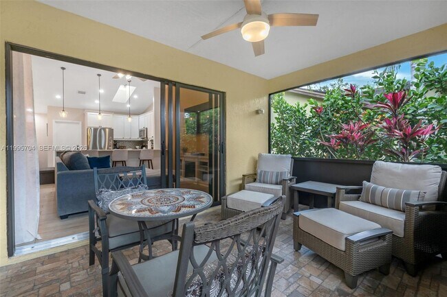 Building Photo - 4220 Grove Park Ln