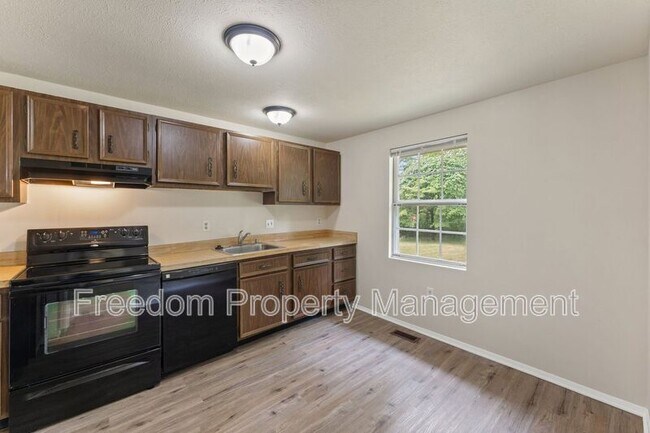 Building Photo - 2516 Tabor Ct