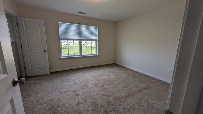 Building Photo - Nearly New 3-Bedroom Townhome in Hanover