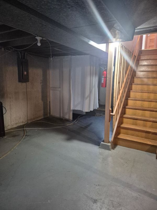 Building Photo - 2230 Evergreen St NE