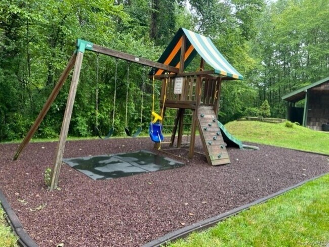 Building Photo - 315 Fox Run Ln