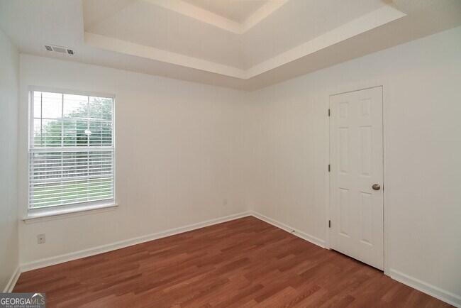Building Photo - 3442 Creekview Dr