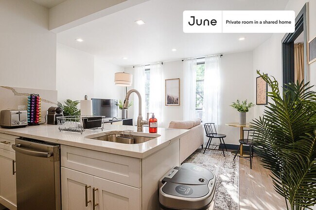 Building Photo - Room in Shared 3 bed/2 bath home in Upper West Side