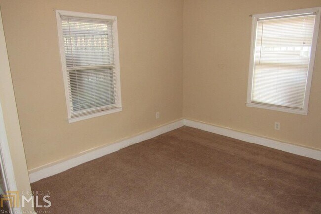 Building Photo - 2284 Alvin Dr NW