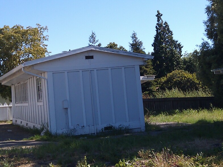 Building Photo - 43347 Ellsworth St