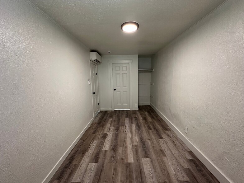 Building Photo - 614 E 600 S