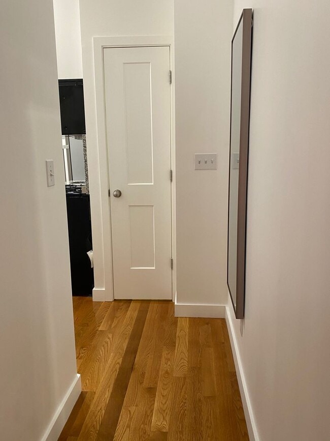 Building Photo - CHELSEA / BOSTON LUXURY STUDIO MINUTES TO ...