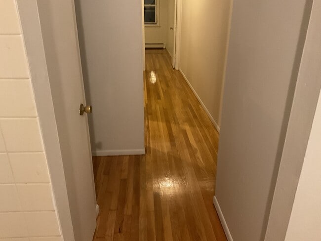 Building Photo - 22 Boyle Plz