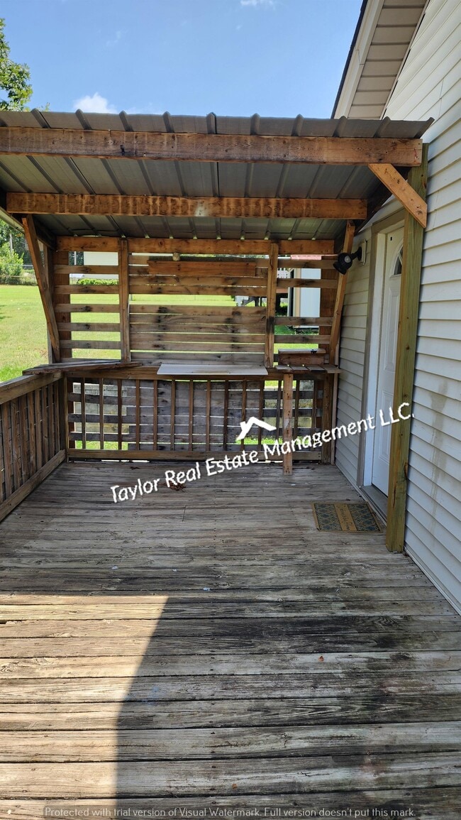 Building Photo - 205 Button Ave