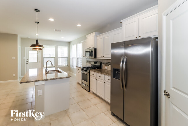 Building Photo - 2609 Sunburst Dr
