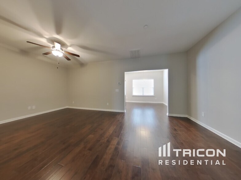 Building Photo - 205 Ashmere Ct