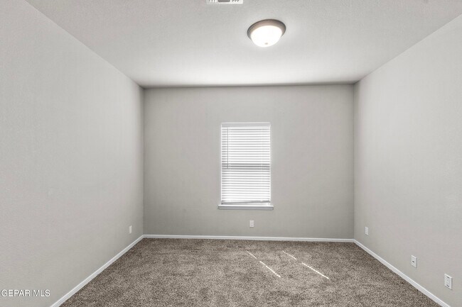 Building Photo - 12352 Stansbury Dr