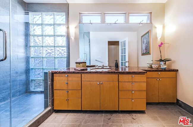 Building Photo - 2515 Euclid St