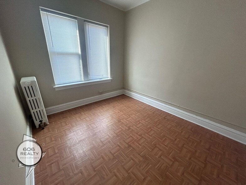 Building Photo - 3120 S Oak Park Ave