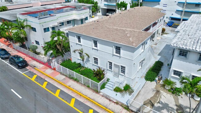 Building Photo - 7611 Harding Ave