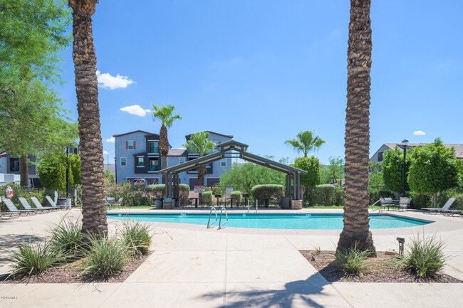 Building Photo - 2342 E Hidalgo Ave