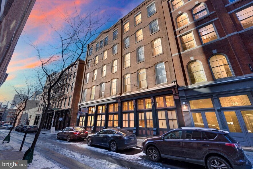 Building Photo - 12 S Letitia St