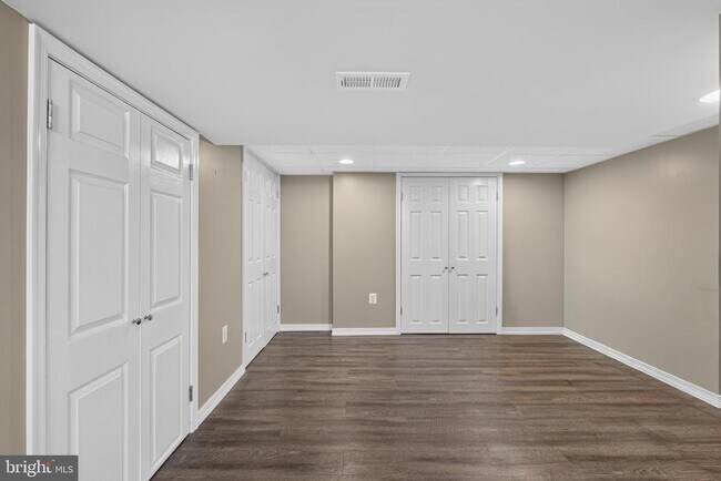Building Photo - 816 Naylors Run Rd