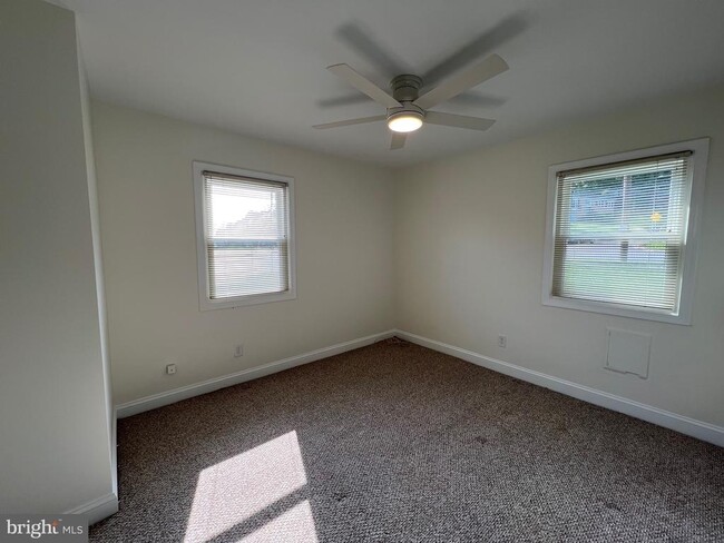 Building Photo - 5626 Tremont Dr