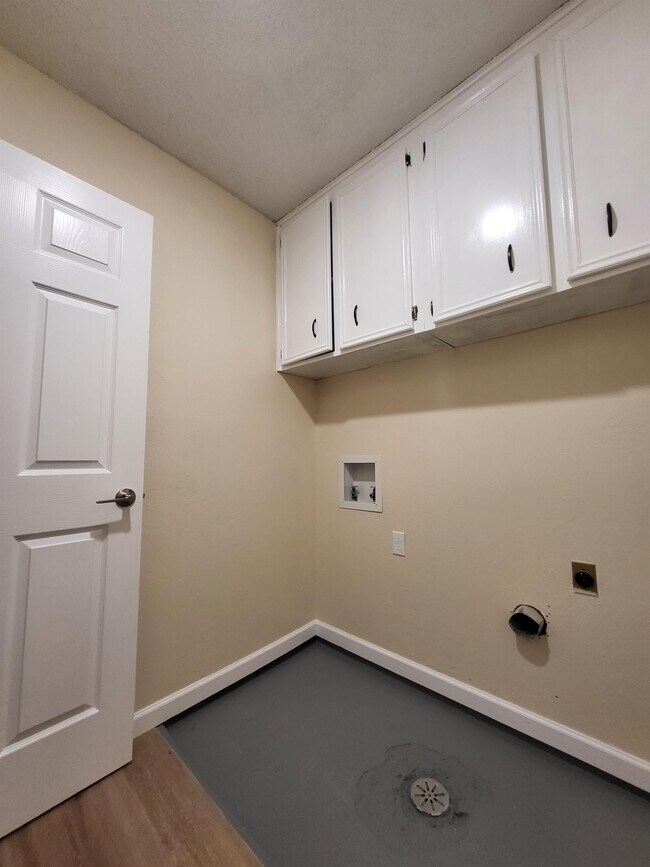 Building Photo - 208 Margarita Dr