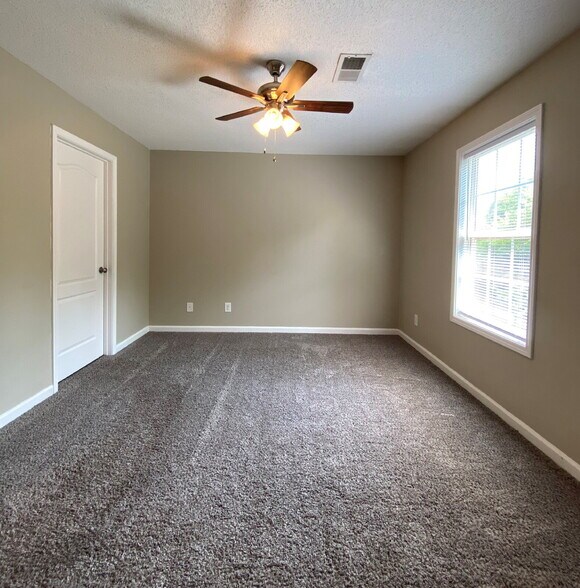 Building Photo - 541B PATRIOT PARK CT, CLARKSVILLE, TN 37042