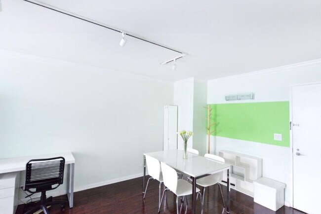 Building Photo - 1 bedroom in New York NY 10065