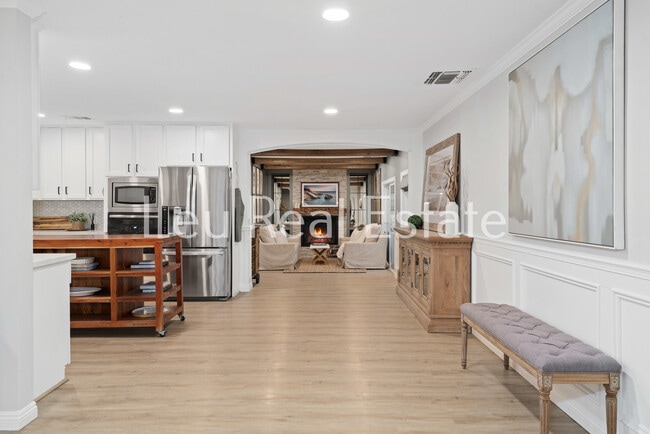 Building Photo - 3777 De Sabla Rd