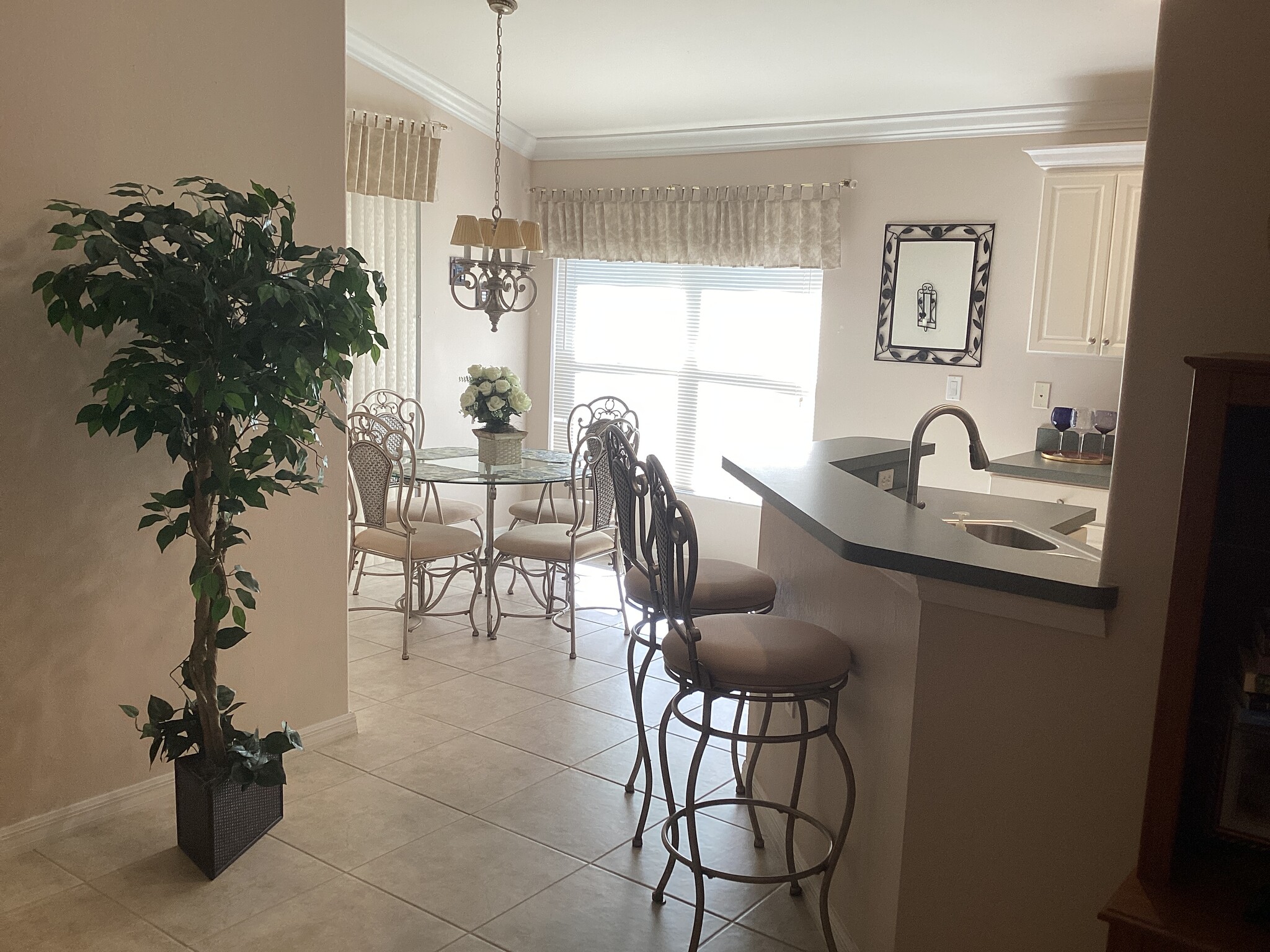 Building Photo - 9201 Independence Way