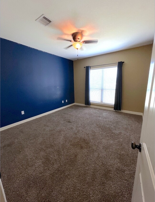 Building Photo - 125 Collier Dr